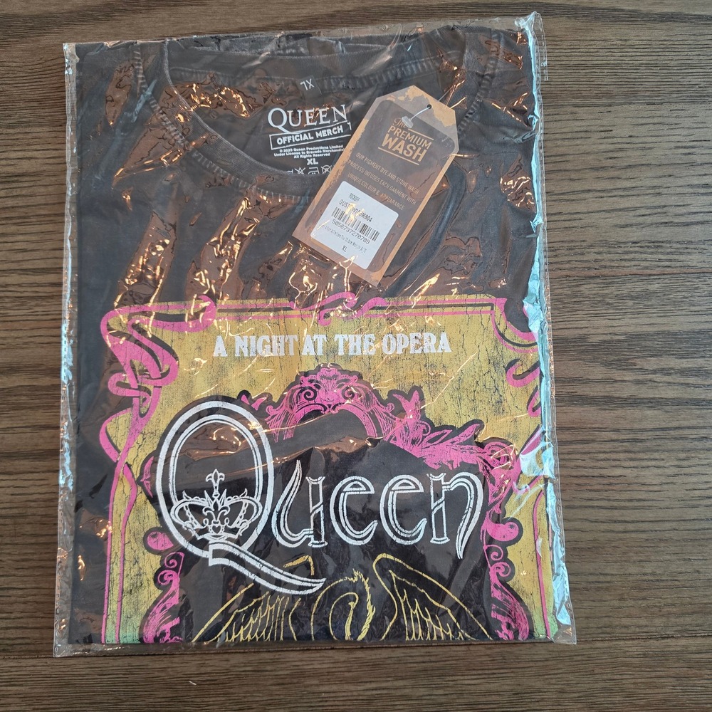 Queen A Night At The Opera Band T-Shirt Mens XL Stone Wash Black Graphic Tee NWT - Picture 2 of 5